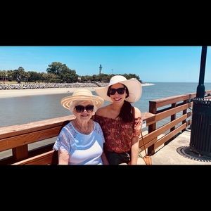 Meet your Posher, Lauren